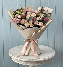 Букет цветов из:  Розы и Лизиантусы в Гаспре