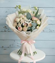 Букет цветов из:  Розы и Лизиантусы в Гаспре