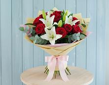 Букет цветов из:  Лилии и Розы в Гаспре