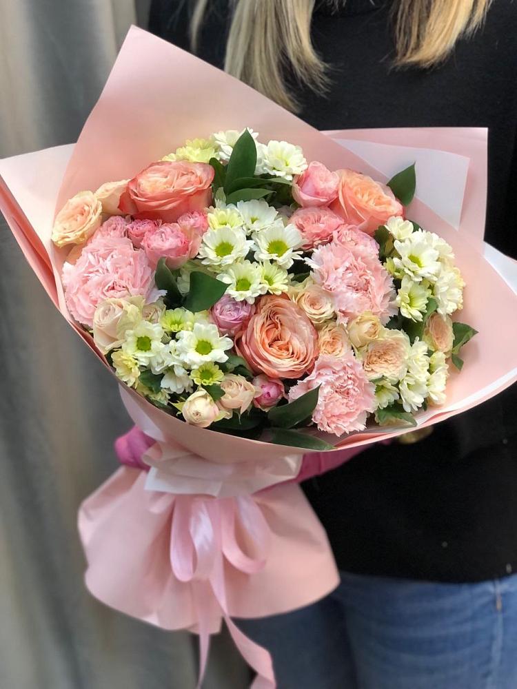 Букет цветов из: Гвоздики, Розы и Хризантемы в Гаспре