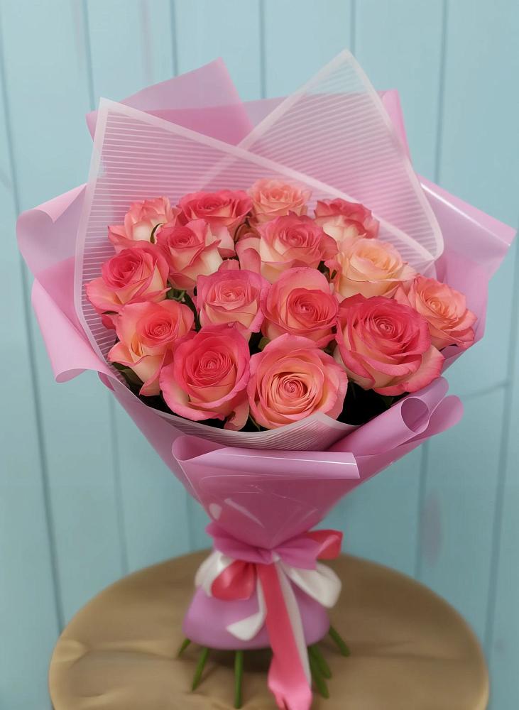 Букет 15 Розовых роз Равель в Гаспре