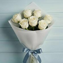 Букет 7 Белых роз Эдлесс Лав в Гаспре