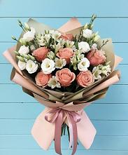 Букет цветов из:  Розы, Альстромерии и Лизиантусы в Гаспре
