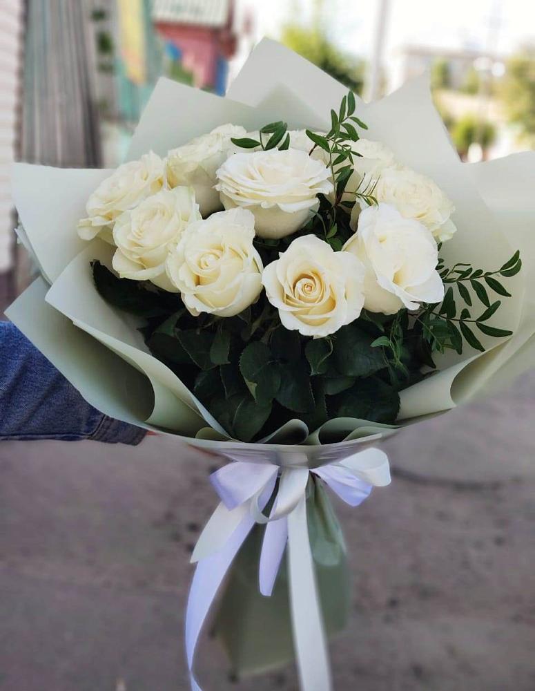 Букет Белые розы Проуд в Гаспре