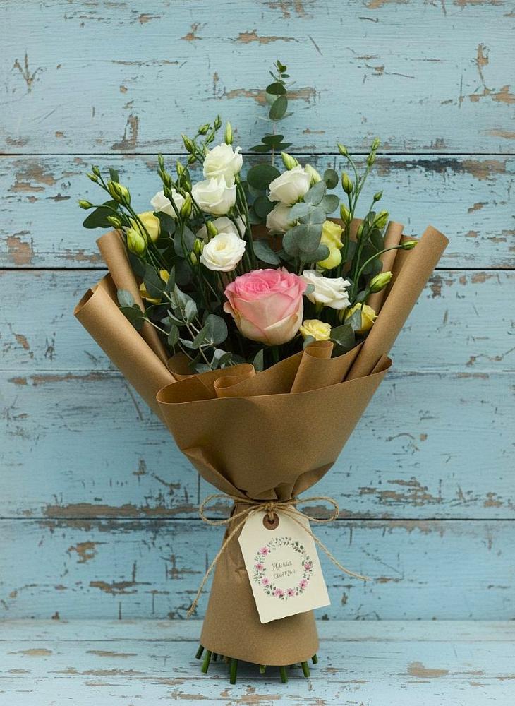 Букет цветов из: Розы и Лизиантусы в Гаспре