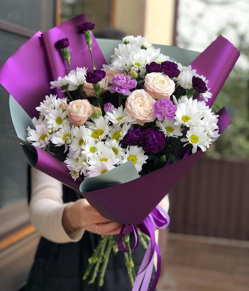 Букет цветов из: Хризантемы, Гвоздики и Розы в Гаспре