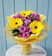Букет цветов из:  Хризантемы и Герберы в Гаспре