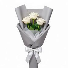 Букет 3 белые розы в Гаспре