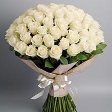 Букет 101 беля роза Белоснежка в Гаспре