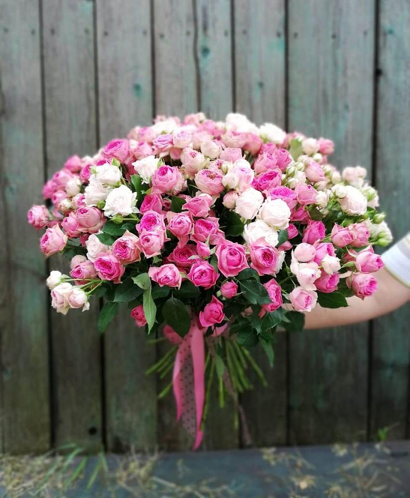 Букет Розовые кустовые розы Натали и Лав Лидия в Гаспре