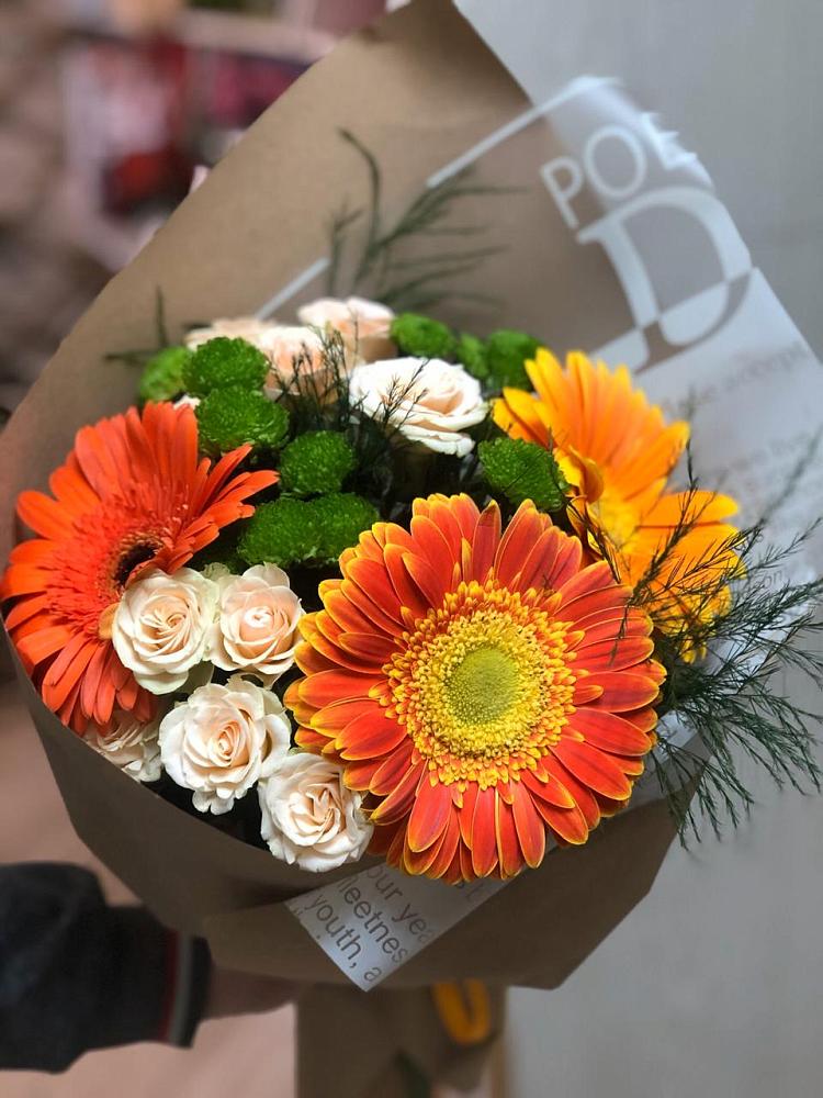 Букет цветов из: Герберы, Хризантемы и Розы в Гаспре