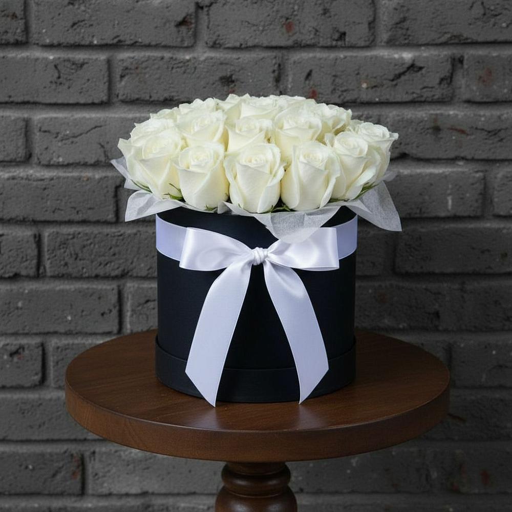 Цветочная композиция из Розы в шляпной коробке в Гаспре