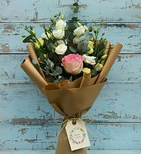 Букет цветов из:  Розы и Лизиантусы в Гаспре