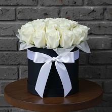 Цветочная композиция из Розы в шляпной коробке в Гаспре