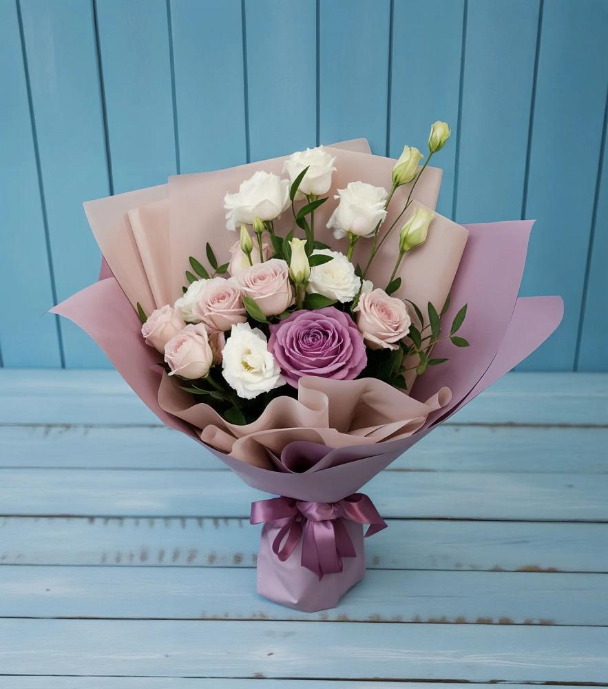 Букет цветов из: Розы и Лизиантусы в Гаспре