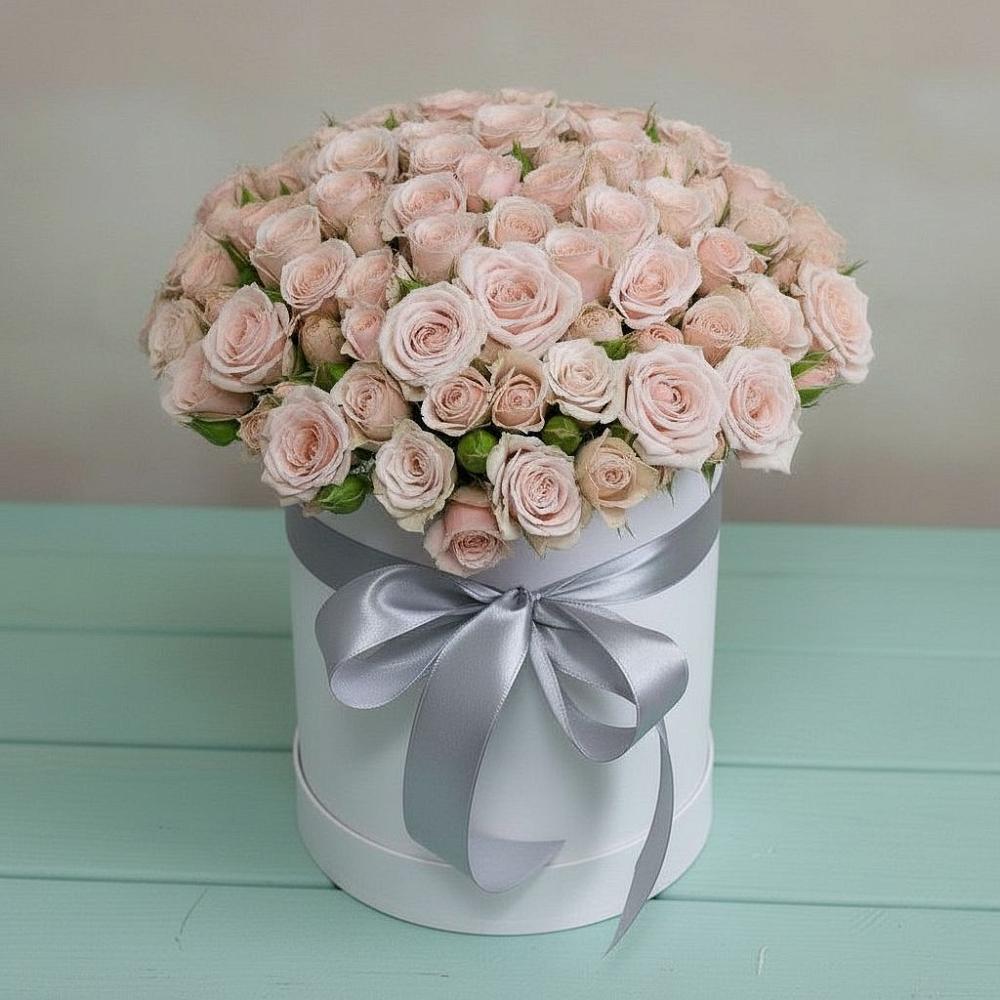 Цветочная композиция из Розы в шляпной коробке в Гаспре